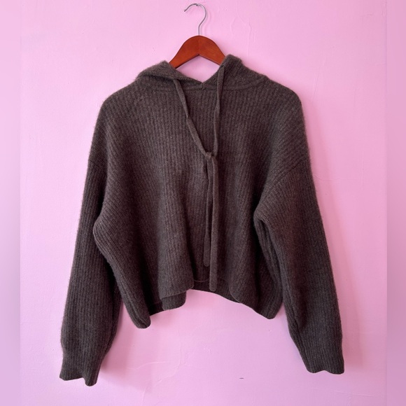 Quince Mongolian Cashmere Fisherman Pullover
Hoodie - Picture 2 of 14